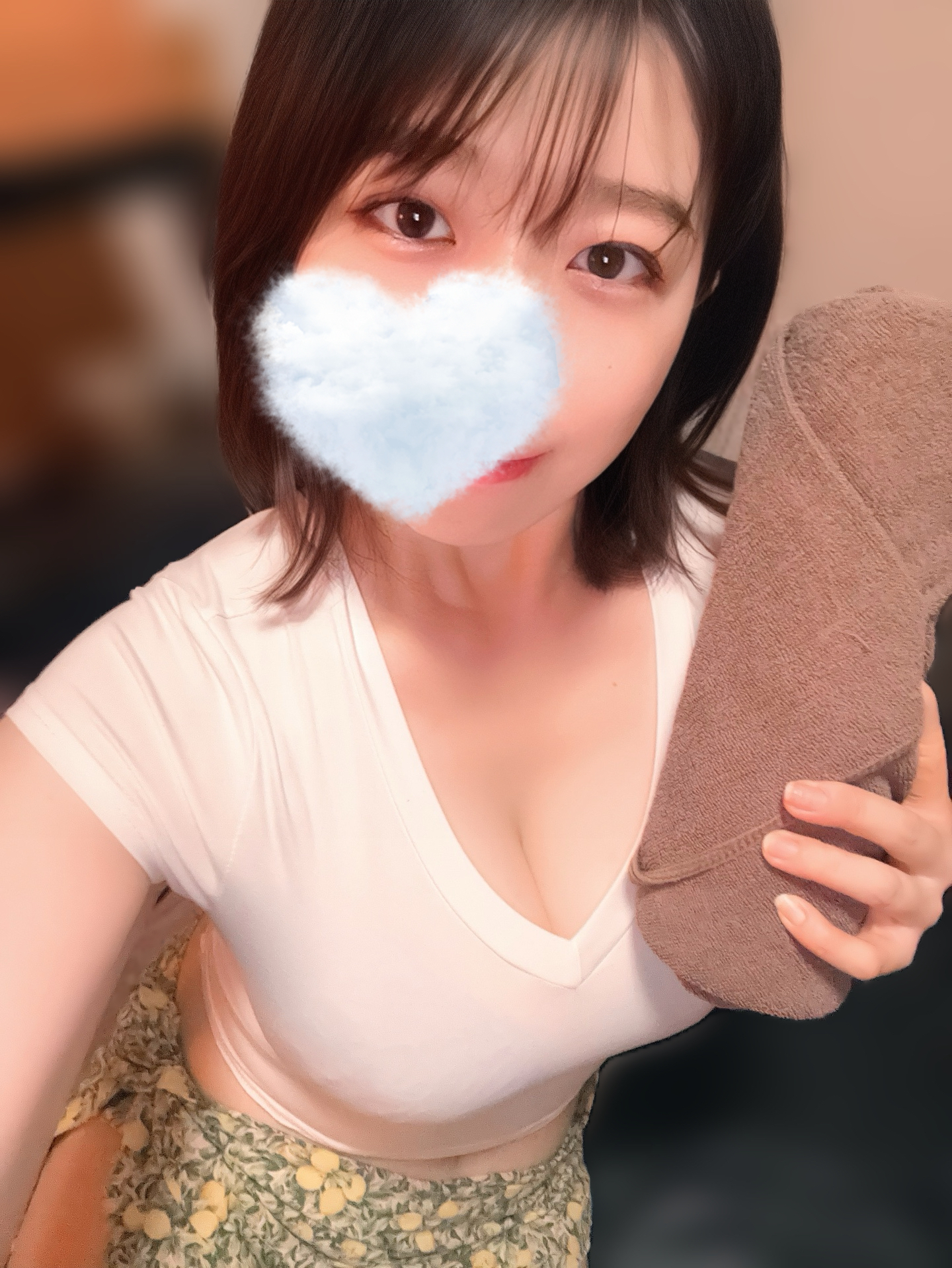 芹沢ももえ(26)