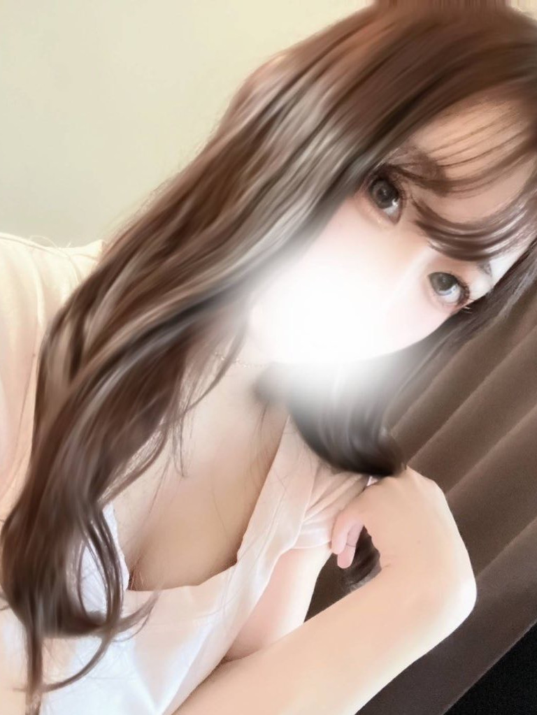 妃咲ちゆ(22)